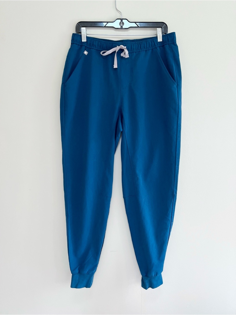 FIGS Men's Tansen Jogger Scrub Pants Deep Reef Blue (PO#: 4891) size Medium - Picture 2 of 8